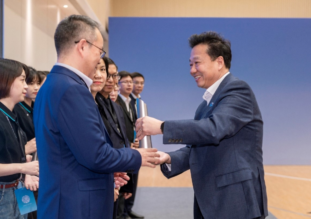 人生就是搏尊龙-人生就是搏中国官方网站